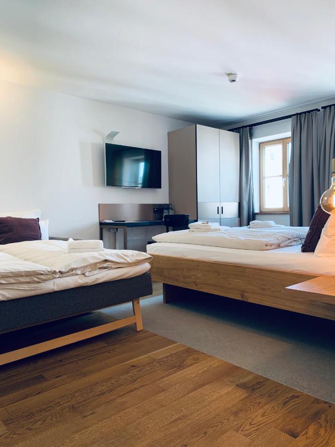 Stadthotel Kachelofen Krumbach Exterior foto